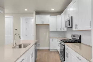 7007 W Granbury Dr, South Jordan, UT 84009 - Photo 8