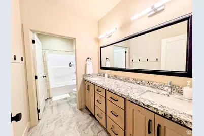 251 N Summit Dr, Beaver, UT 84713 - Photo 32