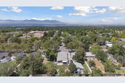 2963 S Grace St E, Salt Lake City, UT 84109 - Photo 32