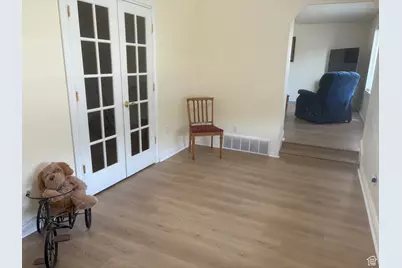 767 W 400 N, Salt Lake City, UT 84116 - Photo 4