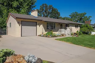 1602 S 550 W, Woods Cross, UT 84087 - Photo 2