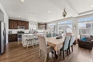 979 N Cold Creek Way, Layton, UT 84041 - Photo 12