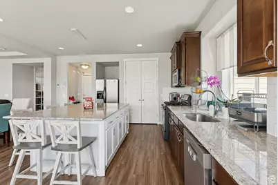 979 N Cold Creek Way, Layton, UT 84041 - Photo 20