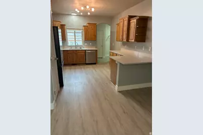 5298 W Icehouse Way, West Jordan, UT 84081 - Photo 4