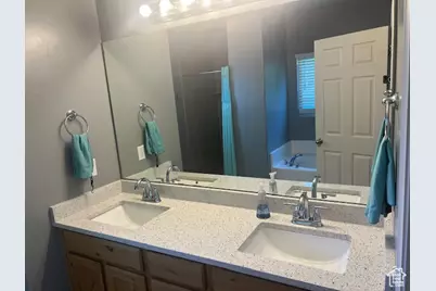 5298 W Icehouse Way, West Jordan, UT 84081 - Photo 12