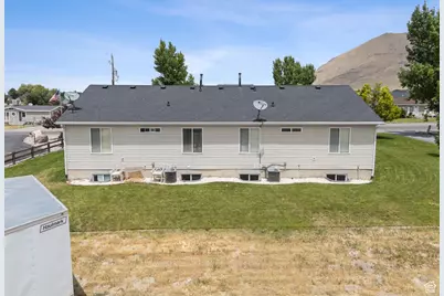 1884 E Shepard Ln, Lake Point, UT 84074 - Photo 34