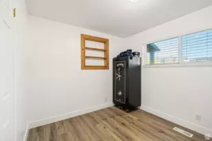 174 W Dawson St, Layton, UT 84041 - Photo 16