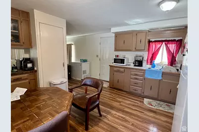 221 E 200 N, Moab, UT 84532 - Photo 28