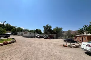 221 E 200 N, Moab, UT 84532 - Photo 10