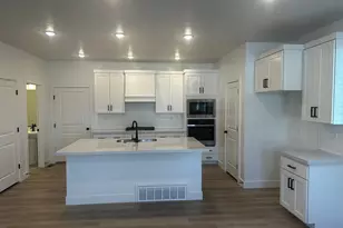 22 S Starlight Ln, Mapleton, UT 84664 - Photo 4