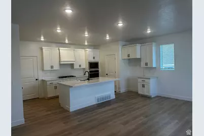 22 S Starlight Ln, Mapleton, UT 84664 - Photo 2