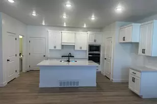 26 S Starlight Ln S, Mapleton, UT 84664 - Photo 2