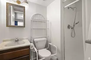 5545 S 2100 W, Roy, UT 84067 - Photo 16