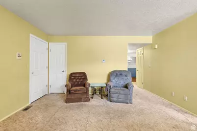 5545 S 2100 W #12, Roy, UT 84067 - Photo 4