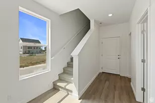 1452 N 1875 W, Layton, UT 84041 - Photo 2