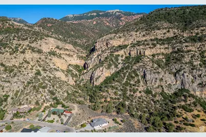 2235 S Chekshani Cliffs #59, New Harmony, UT 84757 - Photo 4