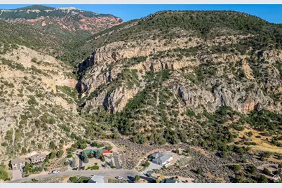 2235 S Chekshani Cliffs #59, New Harmony, UT 84757 - Photo 12