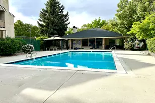 925 E Creek Hill Ln, Midvale, UT 84047 - Photo 10