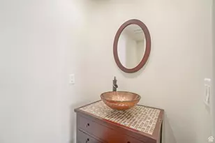 44 W 300 S, Salt Lake City, UT 84101 - Photo 16