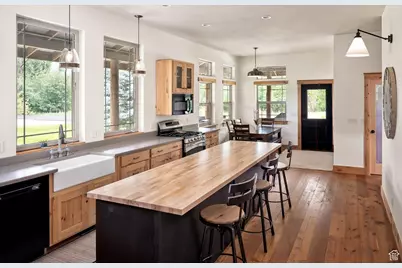 8817 E Mountain Valley Dr S, Huntsville, UT 84317 - Photo 8