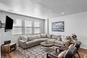 2279 N Park Dr, Washington, UT 84780 - Photo 8