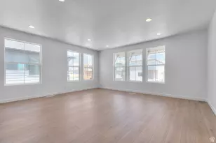 557 N Buffalo Grass Ln, Lindon, UT 84042 - Photo 8