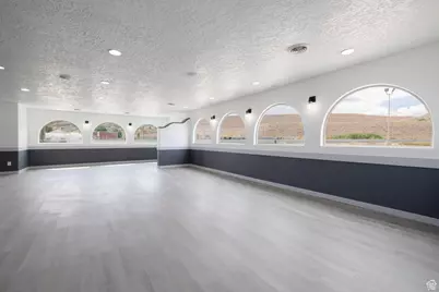 3340 N Vernal Ave, Vernal, UT 84078 - Photo 16