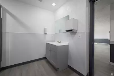 3340 N Vernal Ave, Vernal, UT 84078 - Photo 20