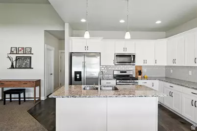 516 S 770 E, Hyrum, UT 84319 - Photo 10