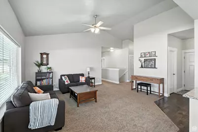 516 S 770 E, Hyrum, UT 84319 - Photo 6