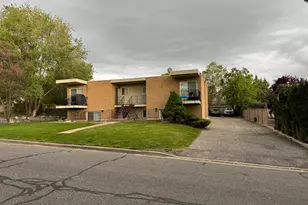 266 E Center St, Centerville, UT 84014 - Photo 2