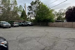 266 E Center St, Centerville, UT 84014 - Photo 8