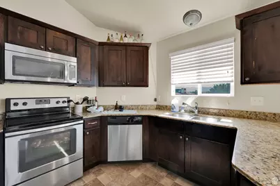 8264 S Resaca Dr #K9, Sandy, UT 84070 - Photo 2