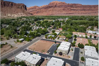 656 W 400 N, Moab, UT 84532 - Photo 18