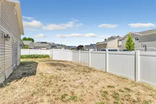 4049 E Dillons Dr N, Eagle Mountain, UT 84005 - Photo 22