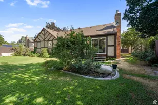 8916 S Cobble Crest Ln E, Sandy, UT 84093 - Photo 30