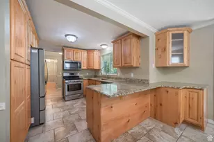 8916 S Cobble Crest Ln E, Sandy, UT 84093 - Photo 10