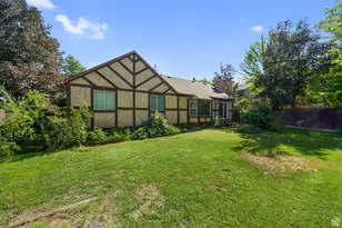 8916 S Cobble Crest Ln E, Sandy, UT 84093 - Photo 28