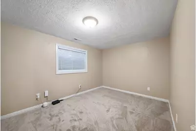 8916 S Cobble Crest Ln E, Sandy, UT 84093 - Photo 26