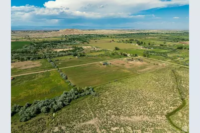 6689 W 7625 S, Myton, UT 84052 - Photo 12