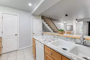 4072 S 300 E, Millcreek, UT 84107 - Photo 10