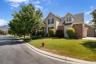 889 S Sego Lily Way, Mapleton, UT 84664 - Photo 2