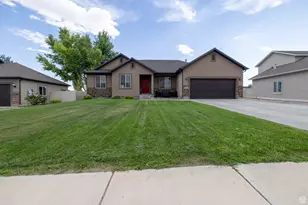 392 E 2900 S, Vernal, UT 84078 - Photo 1