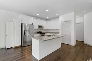 5958 W 8100 S, West Jordan, UT 84081 - Photo 4