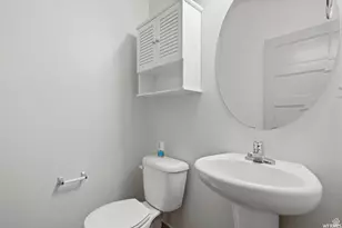 5958 W 8100 S, West Jordan, UT 84081 - Photo 8