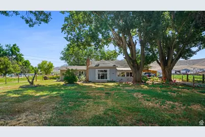 180 N State St, Sigurd, UT 84657 - Photo 1
