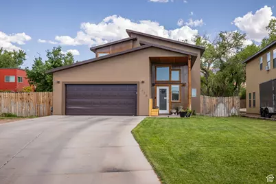 1018 S Valley View Ct, Moab, UT 84532 - Photo 1