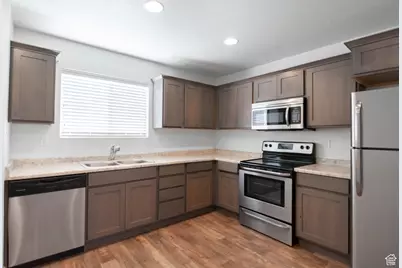 96 E 670 N, Vineyard, UT 84059 - Photo 30