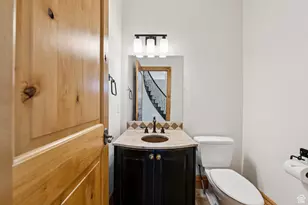 2935 E Denmark Dr, Cottonwood Heights, UT 84121 - Photo 12