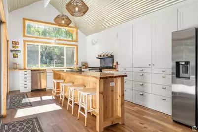 4855 S Bron Breck St, Holladay, UT 84117 - Photo 14